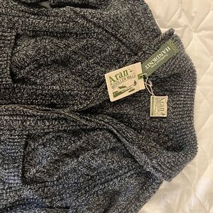 Aran Woollen Mills Men's Gray Cardigan Sweater with Zipper